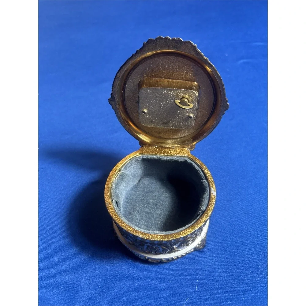 CAMEO Vintage MUSIC BOX Plays Amazing Grace Gray/Gold Tone Trinket Box Coquette